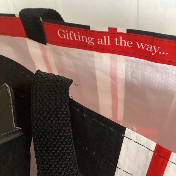 VERA BRADLEY LARGE REUSABLE TOTE WITH RACCOONS - Picture 7 of 7